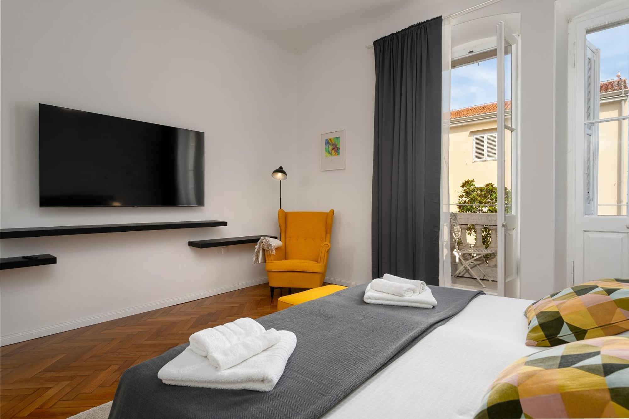 Romeo And Juliet Apartment With Balcony And Sea View Poreč Eksteriør bilde